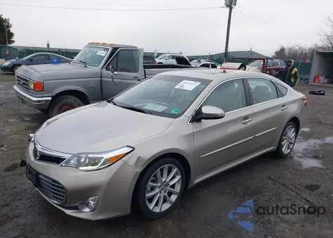 2015 Toyota Avalon Limited z USA, uszkodzony, nr VIN 4T1BK1EB6FU138674